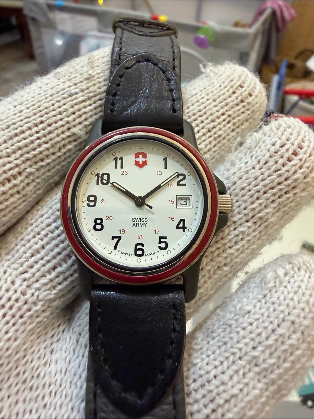 Vintage 90s Victorinox Swiss Army Cavalry Gunmetal Watch 24531 Mid-Size Unisex